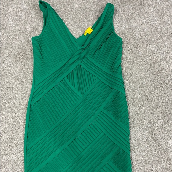 Catherine Malandrino Emerald Green Bandage Dress – Pleated Bodycon – M - Picture 1 of 5